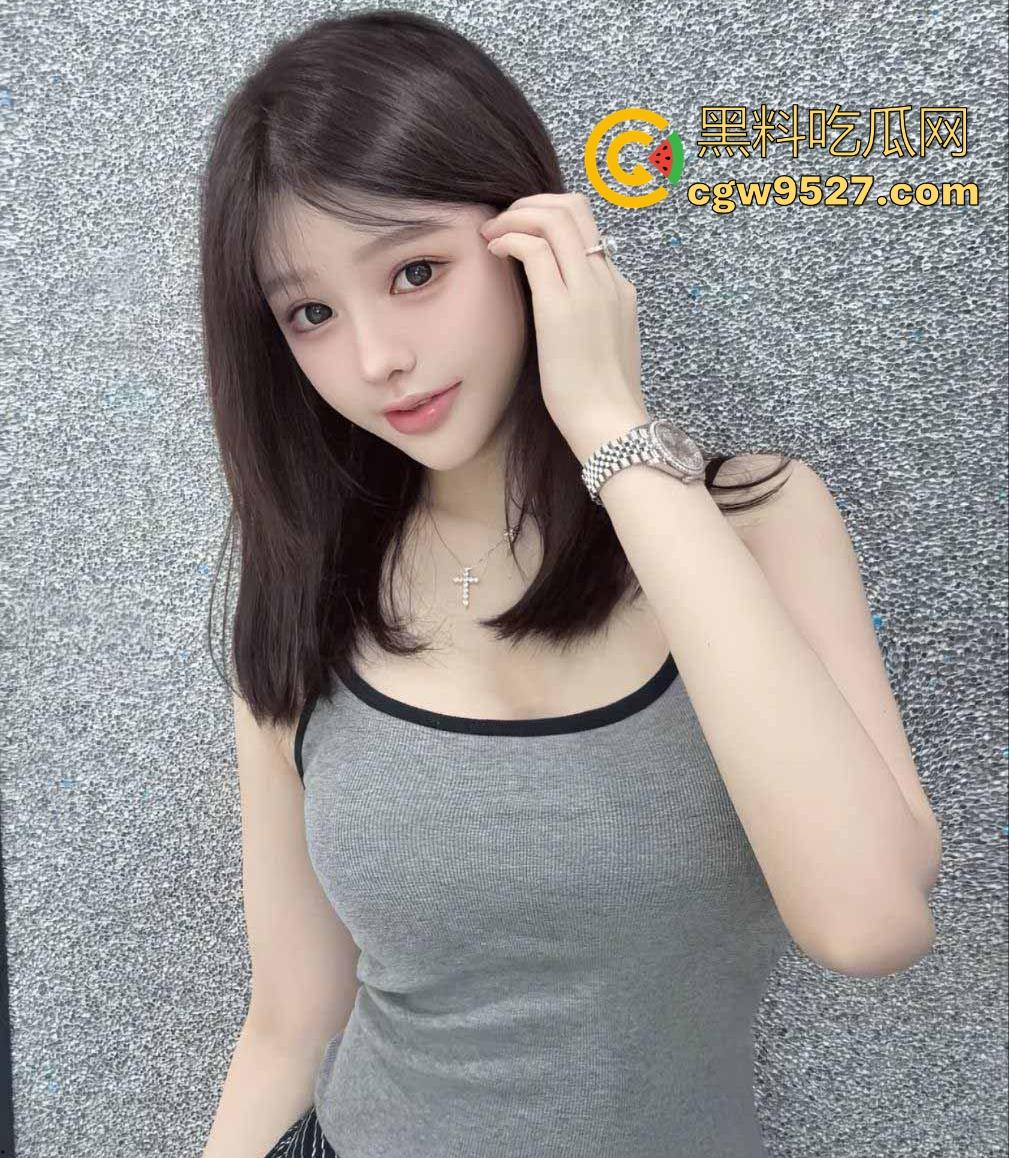 广州大学高颜值骚货【林怡莲】靠脸蛋身材上位，多体位开战，细腰狂扭蜜桃腿夹紧，撸管必备的极致尤物！-6